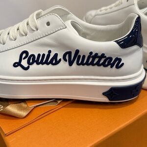 Louis Vuitton Women’s White and Navy Sneakers. Size 38.5 Authentic
